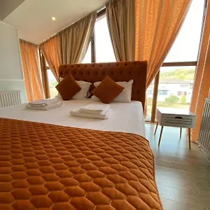Ami Bucharest Airport&therme&parking Отопени
