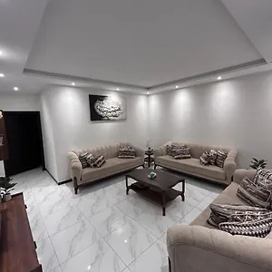 اربع غرف نوم بصالة أنيقة المملكة العربية السعودية
