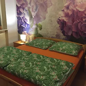 https://kawalerka-fredry-3-13.poznan-hotels.com
