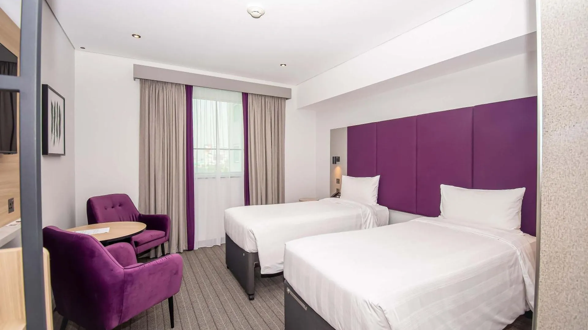 Premier Inn Abu Dhabi Capital Centre 3*,